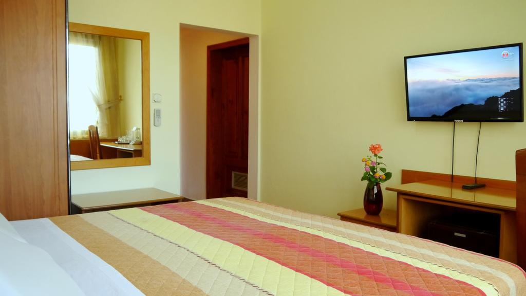 Kruja Hotel Tirana Zewnętrze zdjęcie